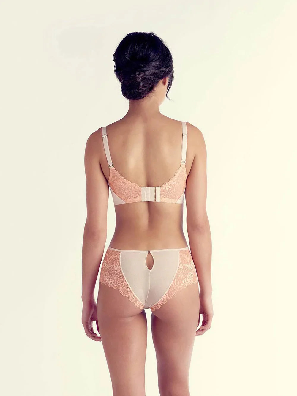 Abigail Contoured Bra, Petite, Smooth Cup, Push-Up Cups, Wide Band