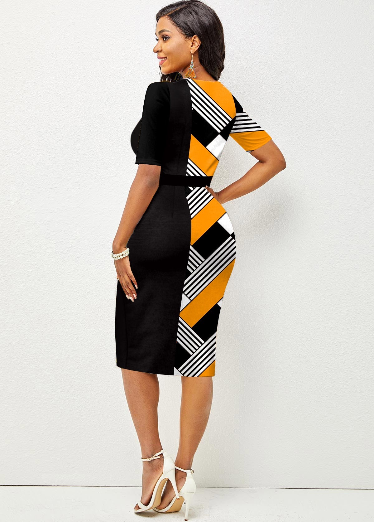 Contrast Round Neck Short Sleeve Dress